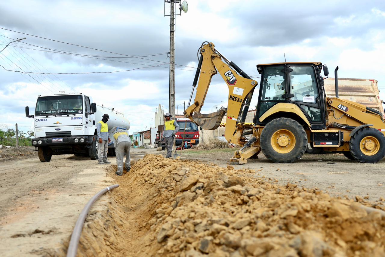 Prefeitura inicia obras de pavimentação no povoado Chã da Jaqueira e amplia investimentos em infraestrutura